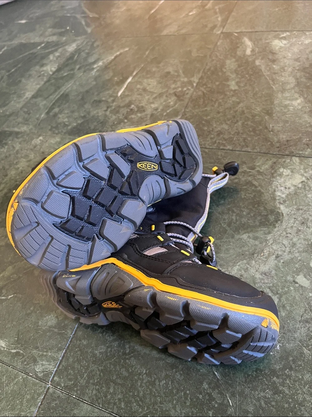 Keen insulated kids